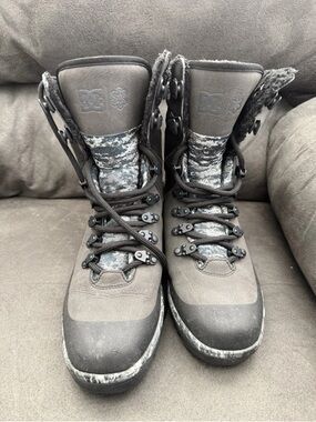 DC Snow Boots Black Size 7 Men’s Winter Boots Waterproof Snow Boots